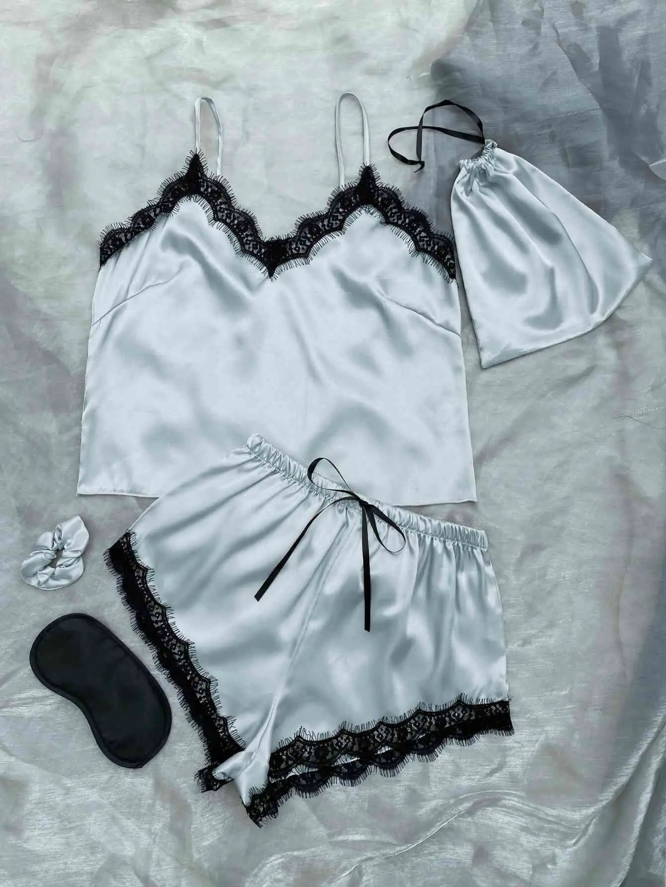 Ensemble pyjama en dentelle Dreams